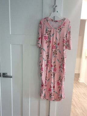 Time and Tru Blush Pink Floral Midi Dress